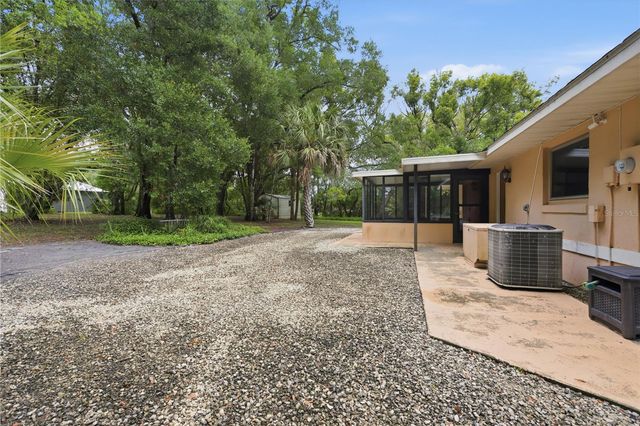 1610 STRATHCONA AVENUE, Deland, FL 32720