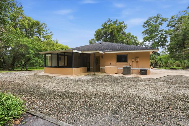 1610 STRATHCONA AVENUE, Deland, FL 32720
