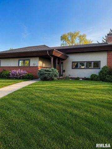 509 W CRESTWOOD Street, Peoria, IL 61614
