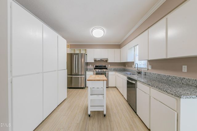 8200 Mourning Dove Road, Raleigh, NC 27615