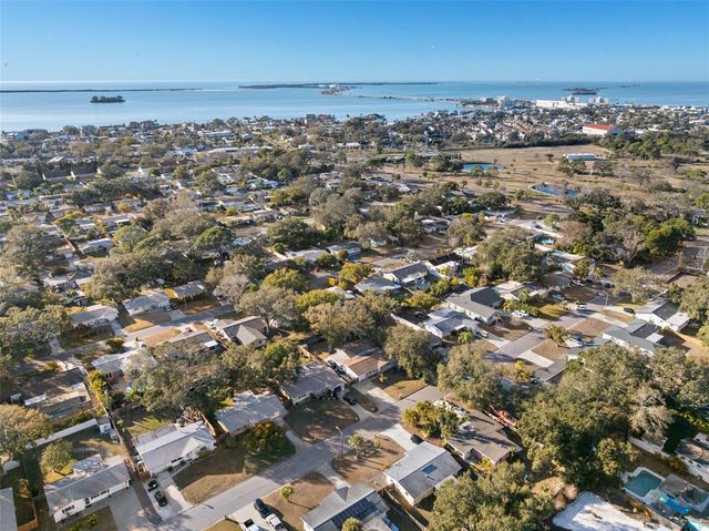 2020 YALE AVENUE, Dunedin, FL 34698