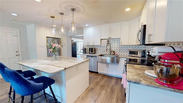 2020 YALE AVENUE, Dunedin, FL 34698