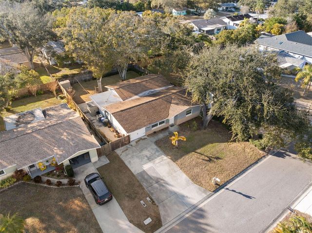 2020 YALE AVENUE, Dunedin, FL 34698