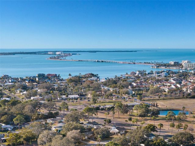 2020 YALE AVENUE, Dunedin, FL 34698