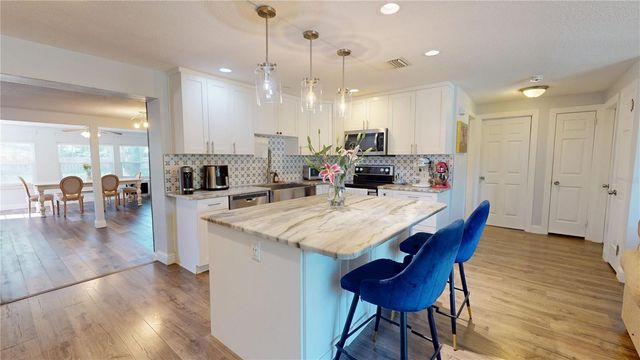 2020 YALE AVENUE, Dunedin, FL 34698