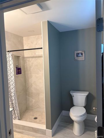 35050 Newport Court, New Baltimore, MI 48047