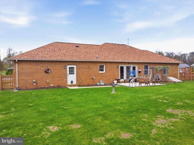 112 PLANTATION DR, Hagerstown, MD 21740