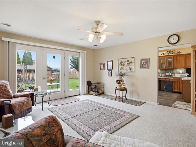 112 PLANTATION DR, Hagerstown, MD 21740