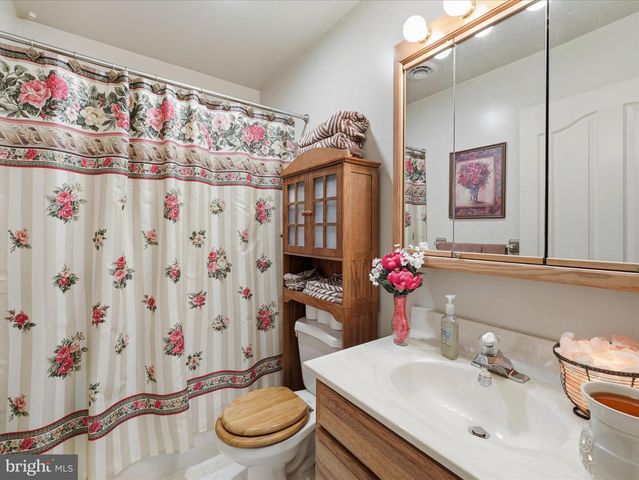 112 PLANTATION DR, Hagerstown, MD 21740