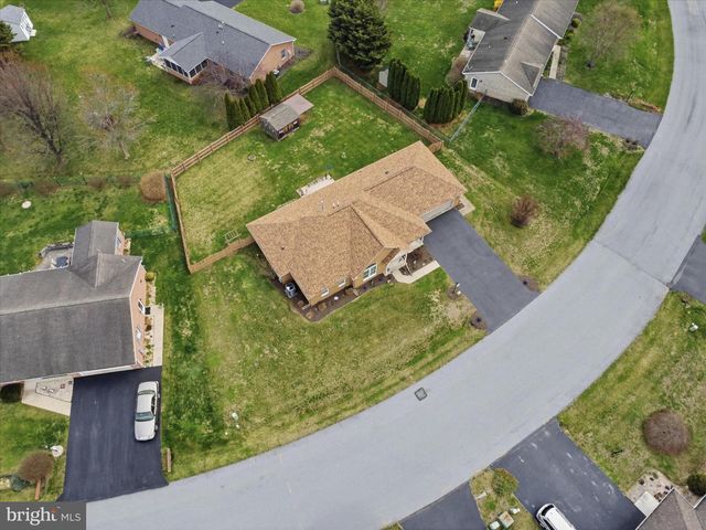 112 PLANTATION DR, Hagerstown, MD 21740
