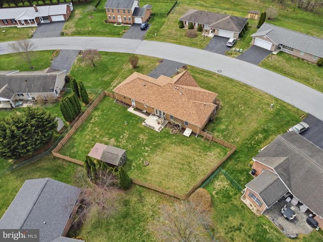 112 PLANTATION DR, Hagerstown, MD 21740