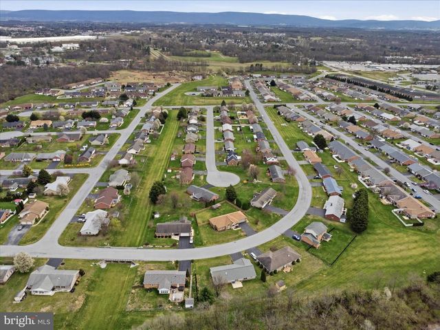 112 PLANTATION DR, Hagerstown, MD 21740