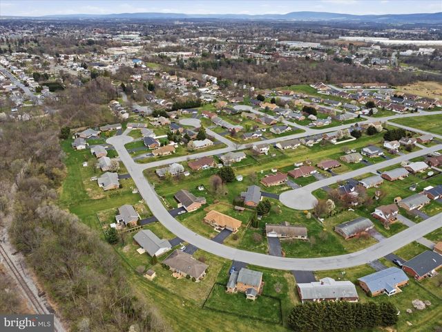 112 PLANTATION DR, Hagerstown, MD 21740
