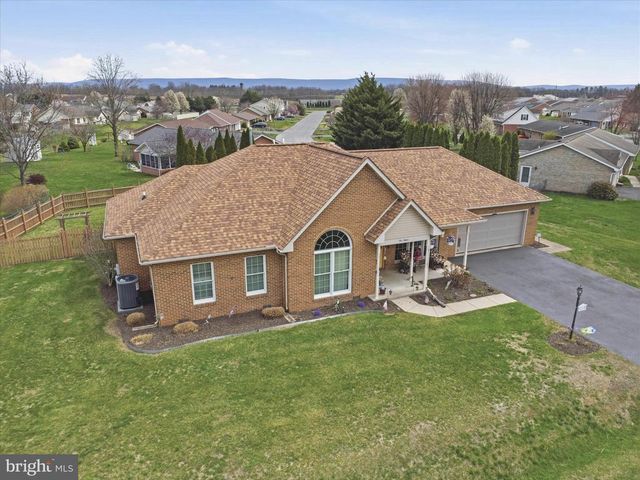 112 PLANTATION DR, Hagerstown, MD 21740