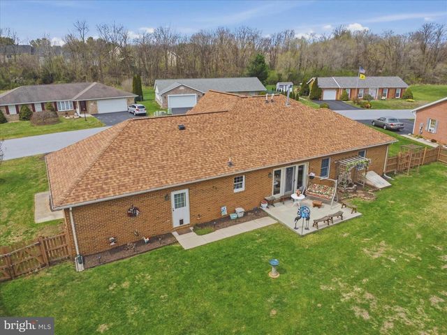 112 PLANTATION DR, Hagerstown, MD 21740