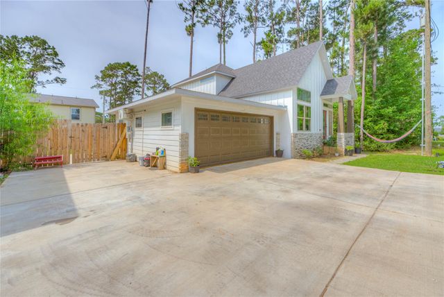 175 Water Oak, Livingston, TX 77351