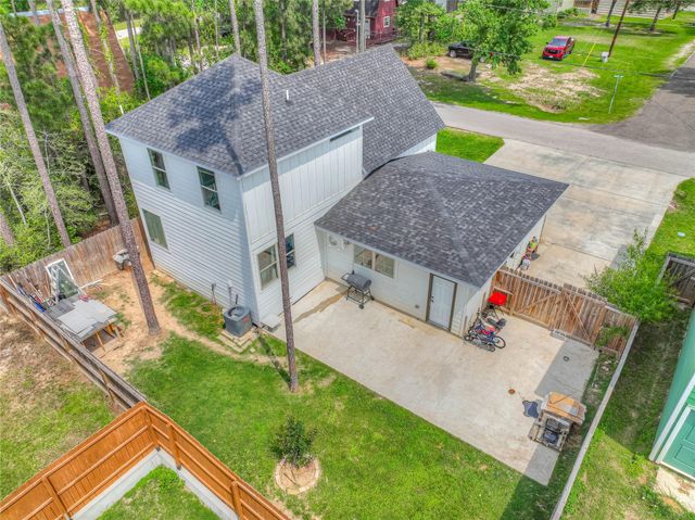 175 Water Oak, Livingston, TX 77351