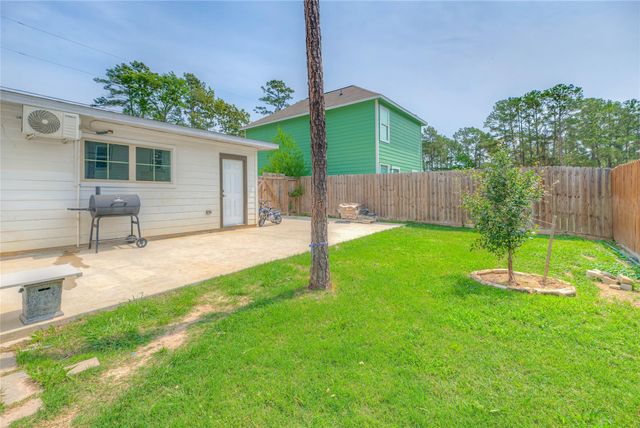 175 Water Oak, Livingston, TX 77351