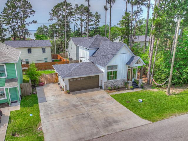 175 Water Oak, Livingston, TX 77351