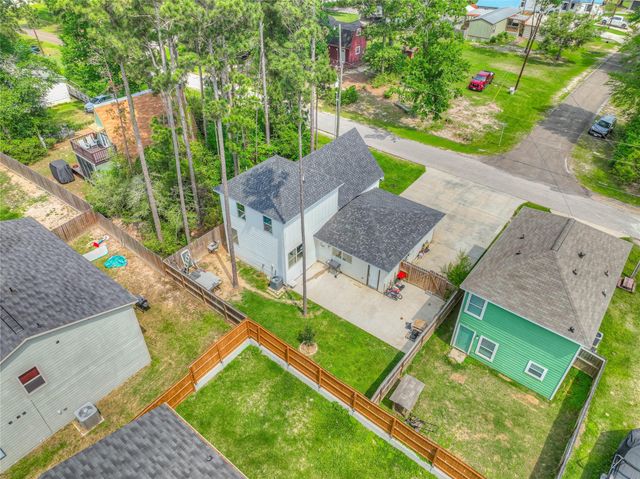175 Water Oak, Livingston, TX 77351