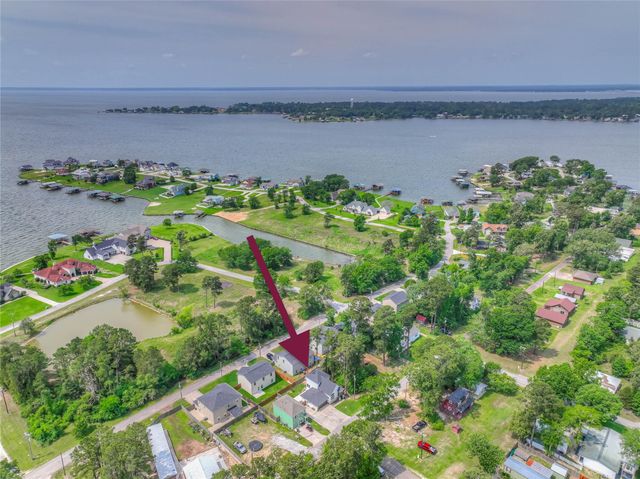175 Water Oak, Livingston, TX 77351