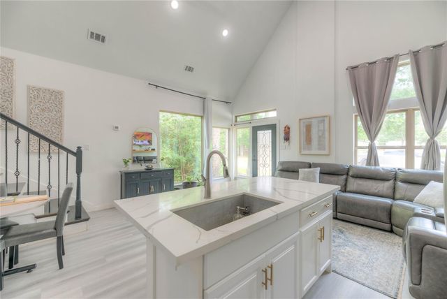 175 Water Oak, Livingston, TX 77351