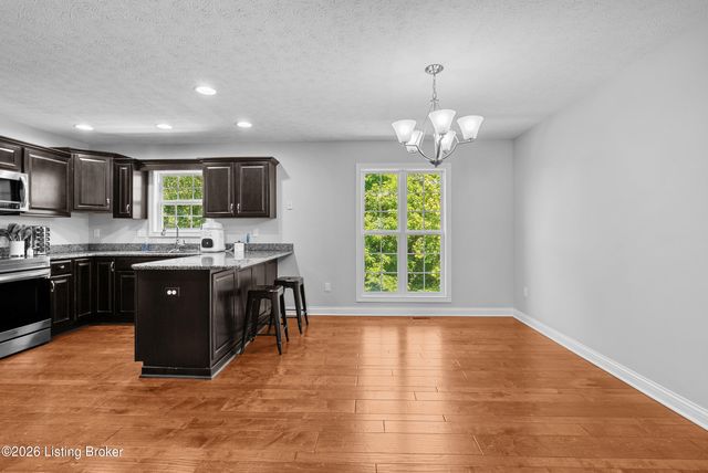 200 Huckaberry St, Elizabethtown, KY 42701