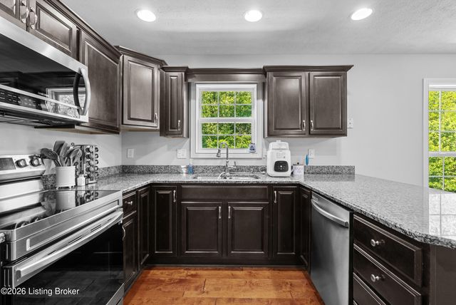 200 Huckaberry St, Elizabethtown, KY 42701