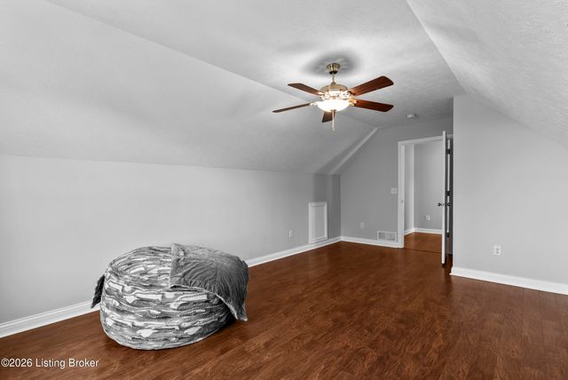 200 Huckaberry St, Elizabethtown, KY 42701