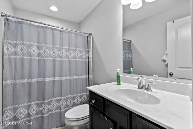 200 Huckaberry St, Elizabethtown, KY 42701