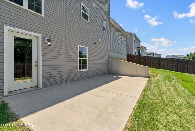 200 Huckaberry St, Elizabethtown, KY 42701
