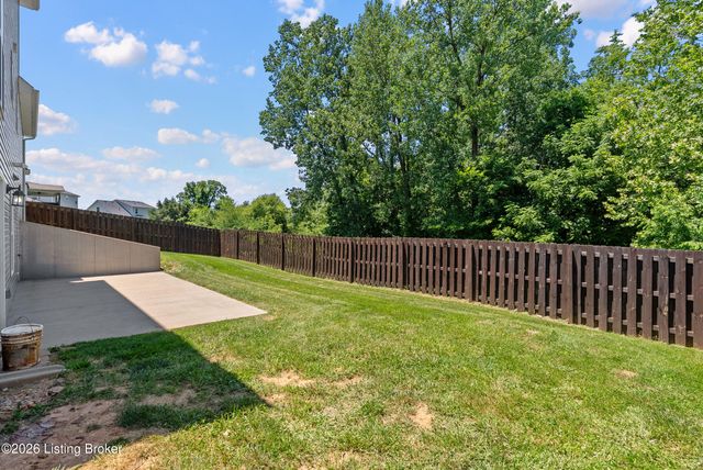200 Huckaberry St, Elizabethtown, KY 42701