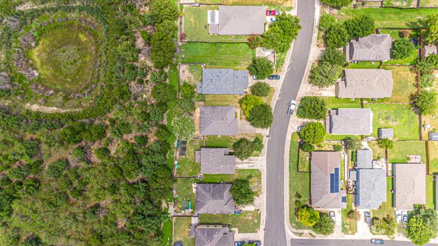 180 Onyx Lake DR, Kyle, TX 78640
