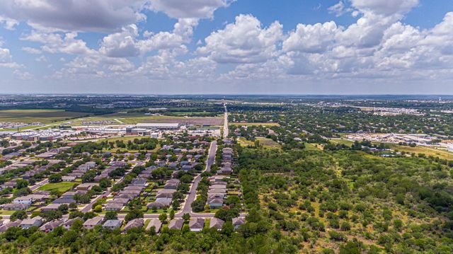 180 Onyx Lake DR, Kyle, TX 78640