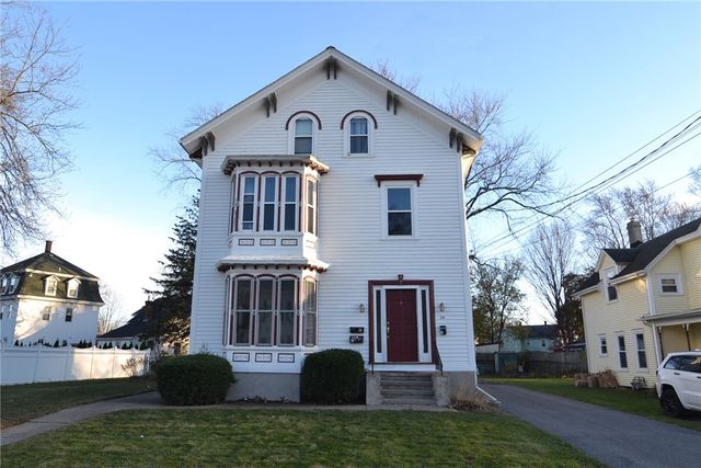 24 Arnold Street, Lincoln, RI 02865