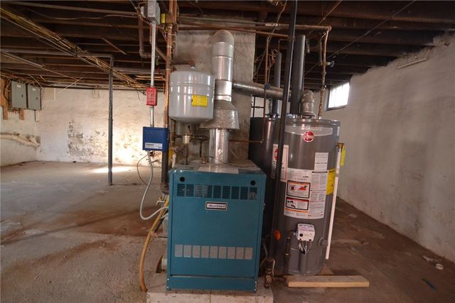 24 Arnold Street, Lincoln, RI 02865