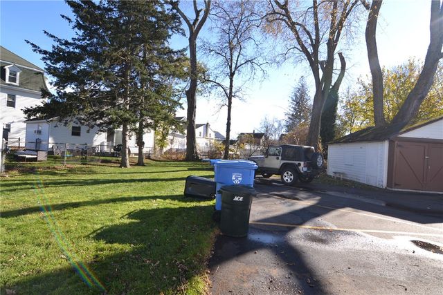 24 Arnold Street, Lincoln, RI 02865