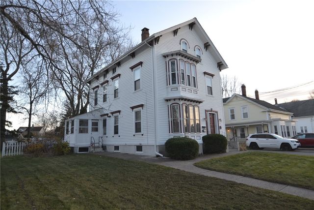 24 Arnold Street, Lincoln, RI 02865