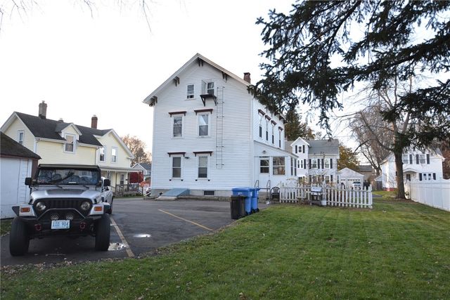 24 Arnold Street, Lincoln, RI 02865