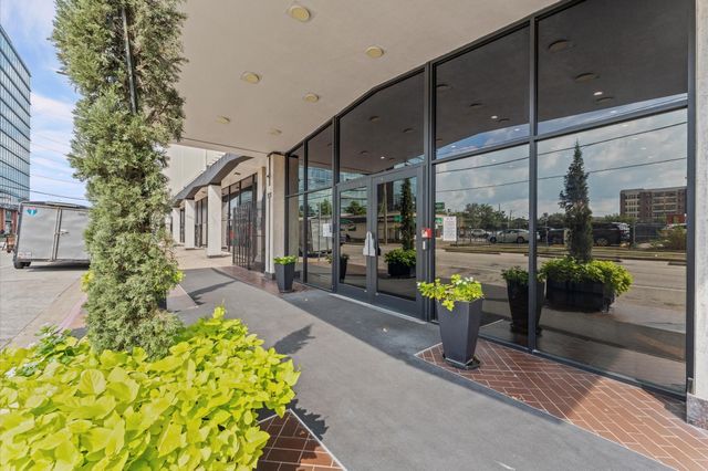 2016 Main St Street 717, Houston, TX 77002