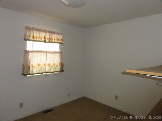 714 S Hickory Street, Nowata, OK 74048