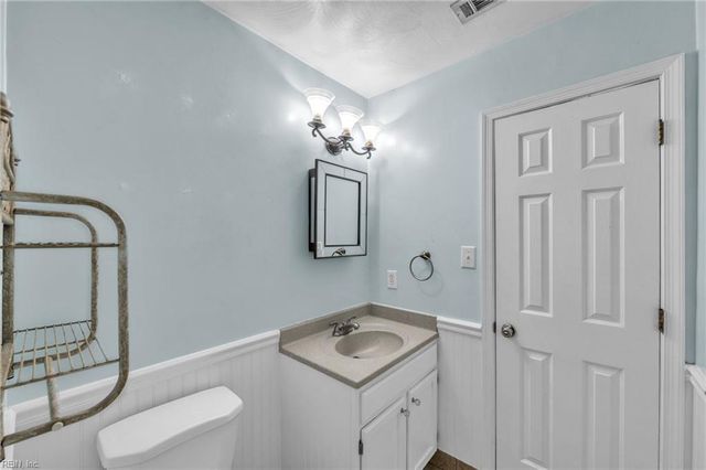 809 Huntly DR, Chesapeake, VA 23320