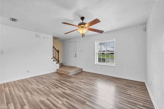 809 Huntly DR, Chesapeake, VA 23320