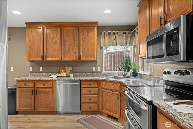 3249 Lois Lane, Enumclaw, WA 98022