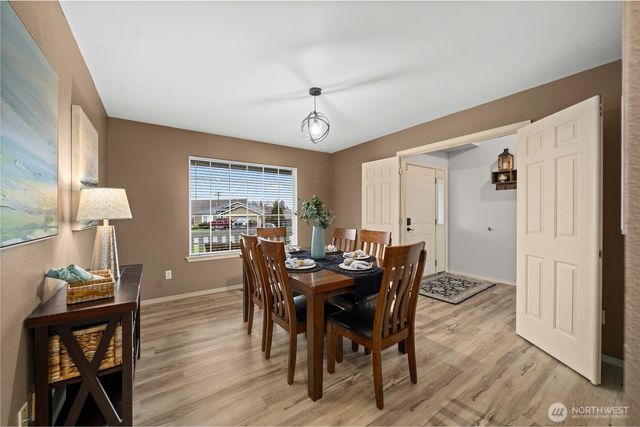 3249 Lois Lane, Enumclaw, WA 98022