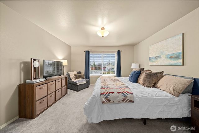 3249 Lois Lane, Enumclaw, WA 98022