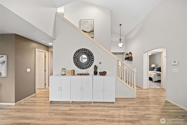 3249 Lois Lane, Enumclaw, WA 98022