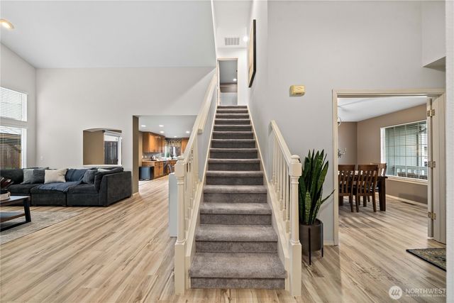 3249 Lois Lane, Enumclaw, WA 98022