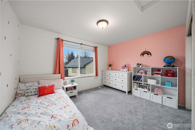 3249 Lois Lane, Enumclaw, WA 98022