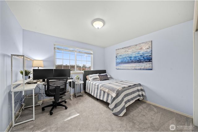 3249 Lois Lane, Enumclaw, WA 98022